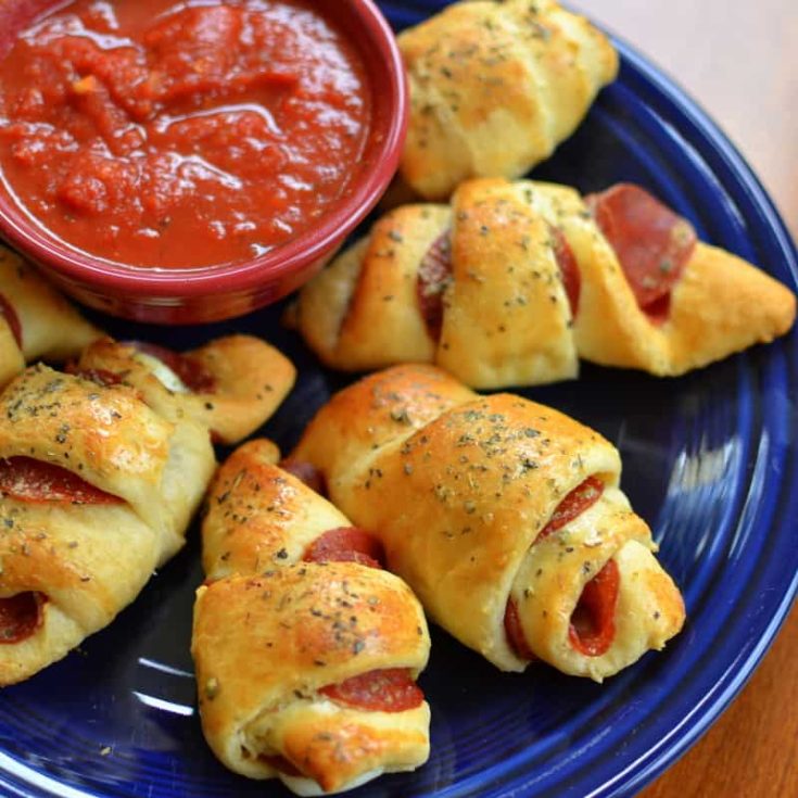 Image for Mozzarella Pepperoni Crescent Rolls