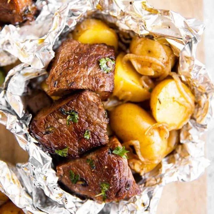 Image for Garlic Butter Steak and Potato Foil Packets